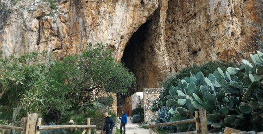 Grotte Mangiapane e Riserva Naturale Orientale Monte Cofano